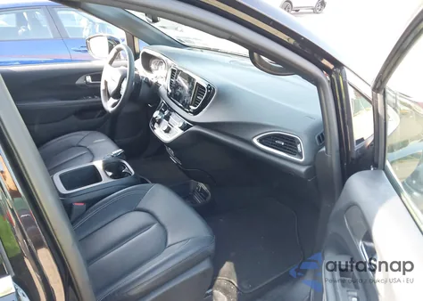 2025 Chrysler Pacifica Select z USA, uszkodzony, nr VIN 2C4RC1BG3SR548632